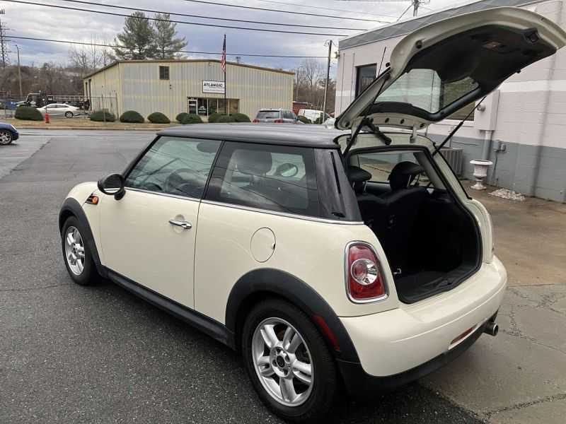 MINI Cooper Image 26