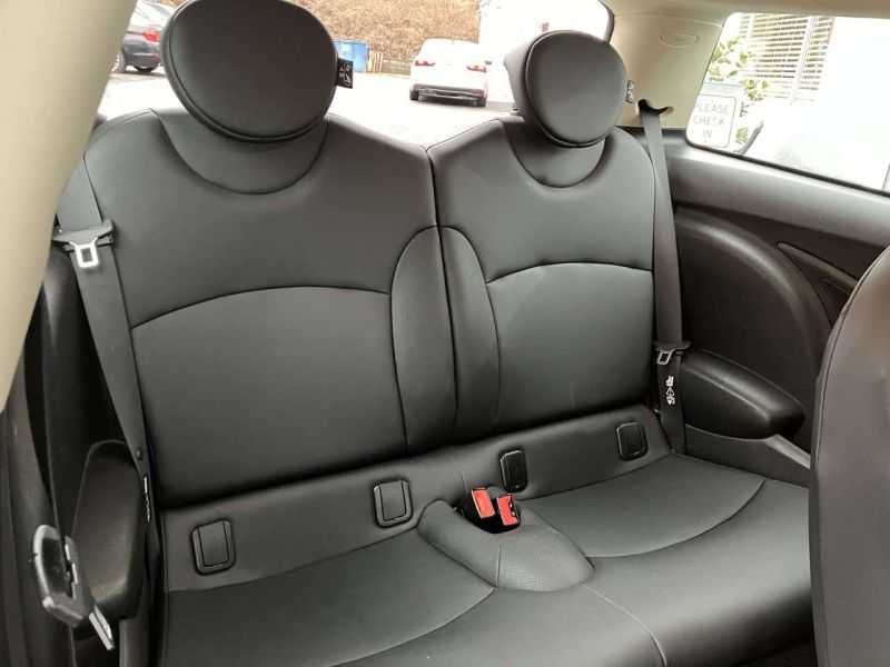 MINI Cooper Image 3