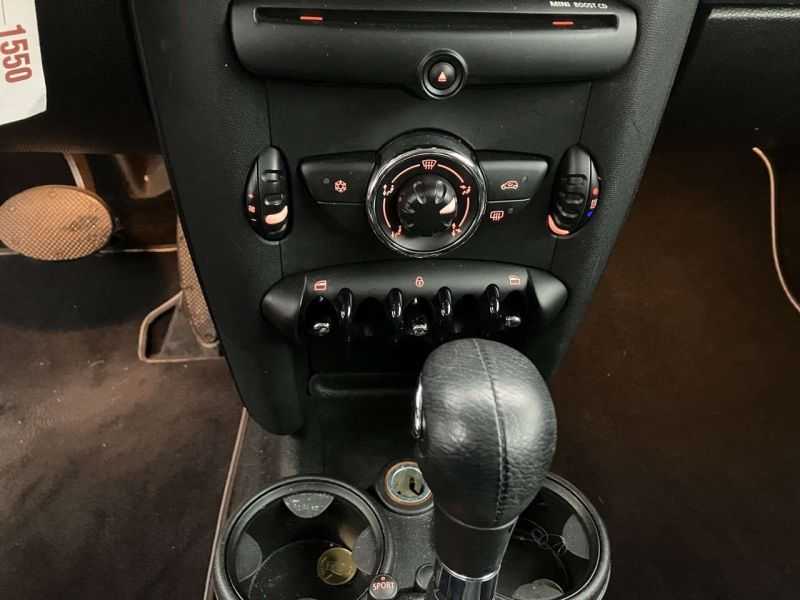 MINI Cooper Image 28