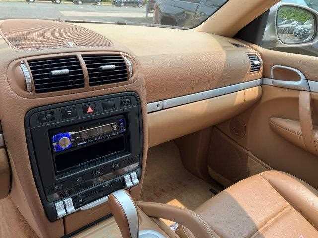 Porsche Cayanne Image 15